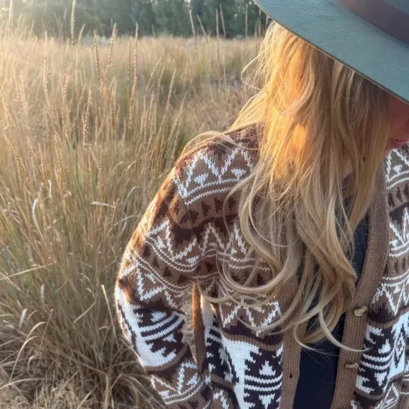 New Western Geometric Aztec Brown Knit Cardigan Sweater V-Neck Cowichan Top - Picture 2 of 6